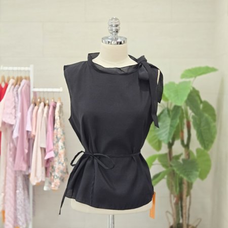 타이끈민소매블라우스