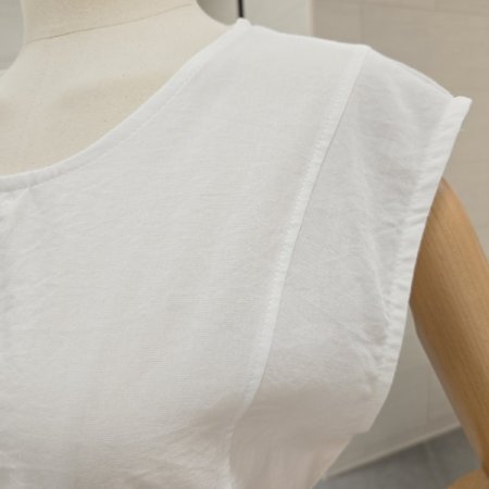 벨티드스카프민소매블라우스