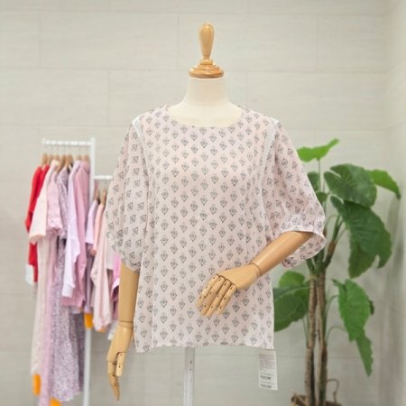 찰랑플라워반팔블라우스