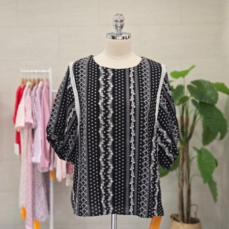 찰랑프린팅반팔블라우스