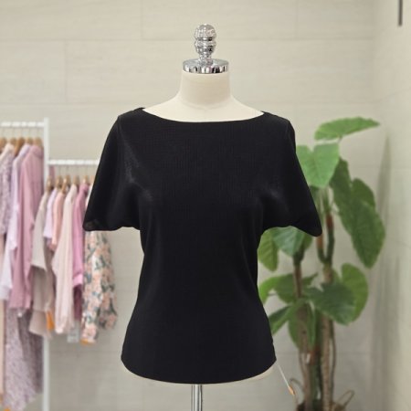 모리플리츠보트넥티셔츠