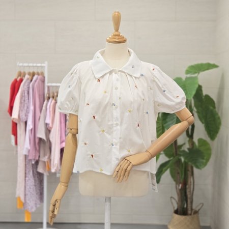 튤립자수반팔블라우스