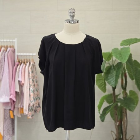 므아네크핀턱블라우스