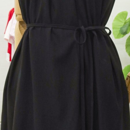 목선핀턱민소매원피스