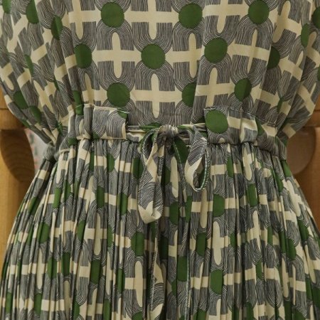 알사탕민소매원피스