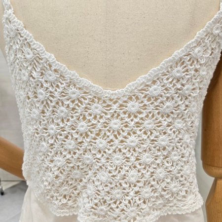 모티브민소매블라우스