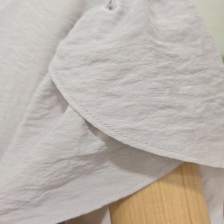 리코타캡소매블라우스