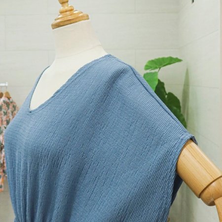 보잉브이넥셔링원피스