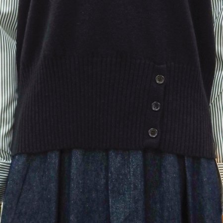 셔츠배색단추긴팔니트