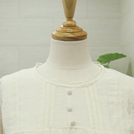 달콤핀턱긴팔블라우스