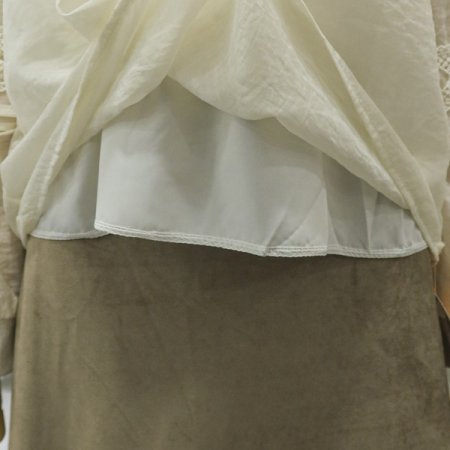 달콤핀턱긴팔블라우스