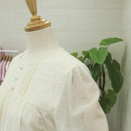 달콤핀턱긴팔블라우스