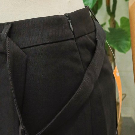 벨트절개H라인롱스커트