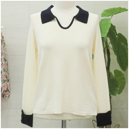 배색카라긴팔니트