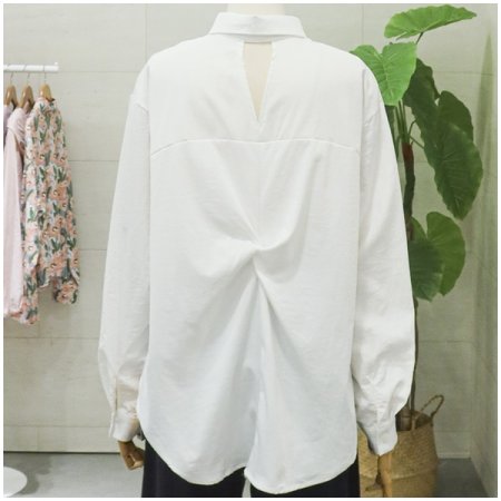 베이직뒷꼬임셔츠