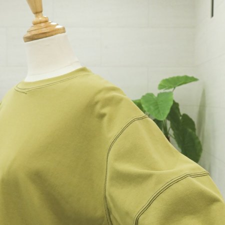 스티치퍼프소매티셔츠