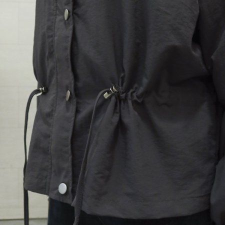 카라앞스트링야상점퍼