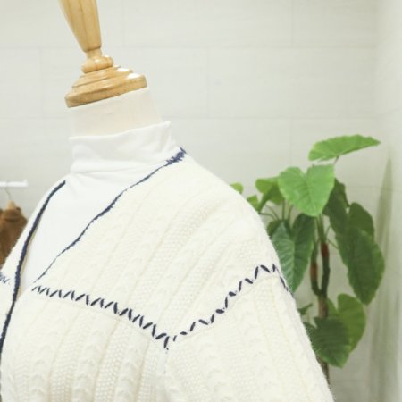 물결자수긴팔가디건