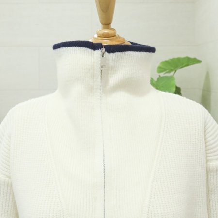 톰카라하이넥니트