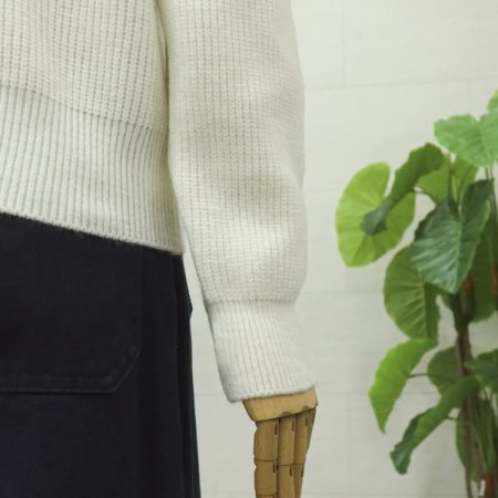 톰카라하이넥니트