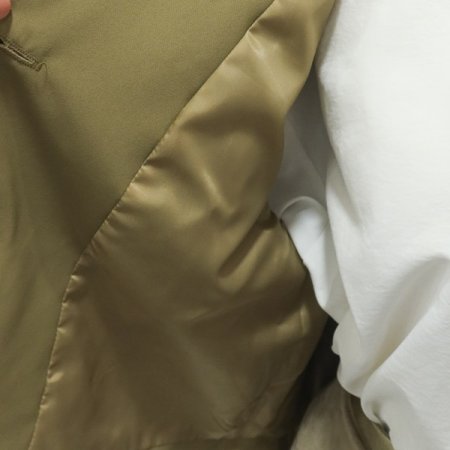 라인금장단추자켓