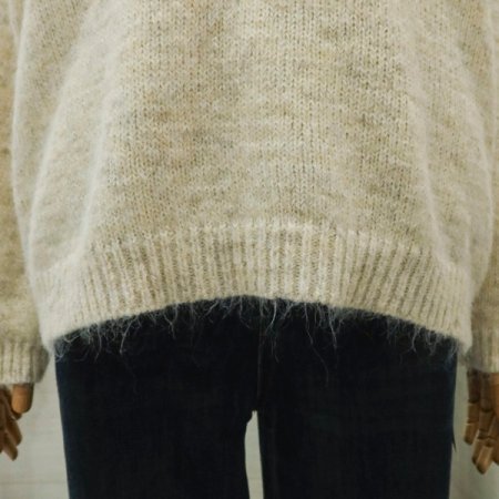 데이세트긴팔니트