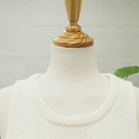 데이세트긴팔니트