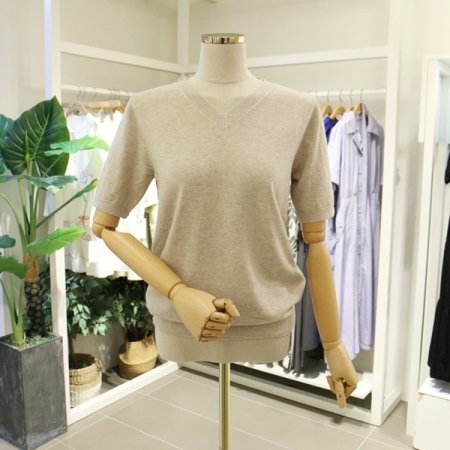 심플브이넥반팔니트