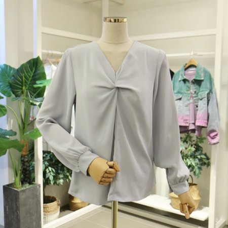 긴팔브이꼬임블라우스