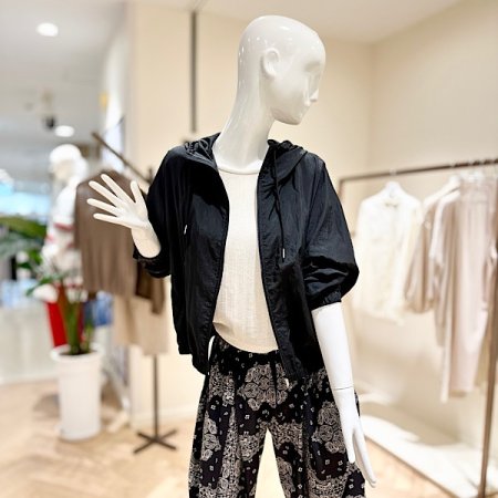 울티모 후드 넥 윈드 점퍼