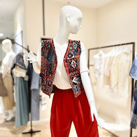 에스닉 패턴 자가드 베스트