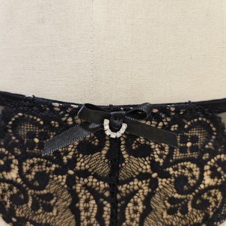 레이스배색 햄라인 삼각팬티DB