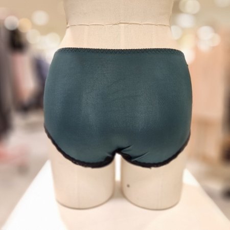 앞 블랙레이스 배색 삼각팬티