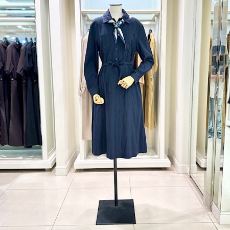 카라넥 포켓 디테일 원피스