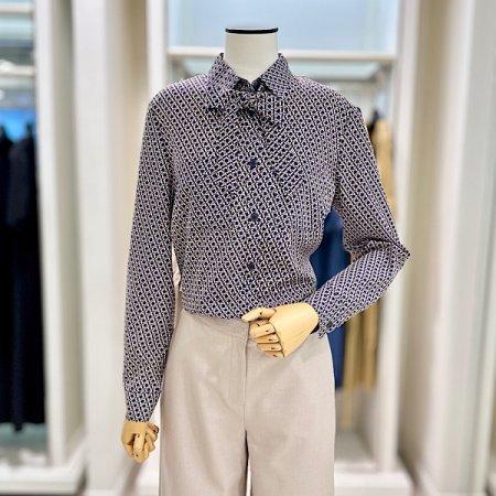 타이 프린트 블라우스