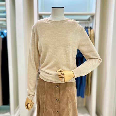 샤인 홀가먼트 라인드넥 니트