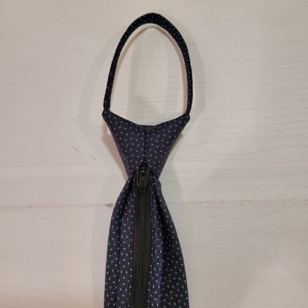 네이비 삼각프린트 자동 넥타이