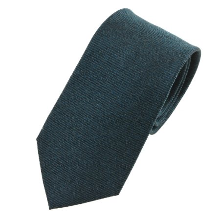 포인트가 돋보이는 원포인트 큐빅타이