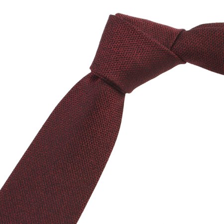 깔끔한 조직감이 돋보이는 솔리드타이