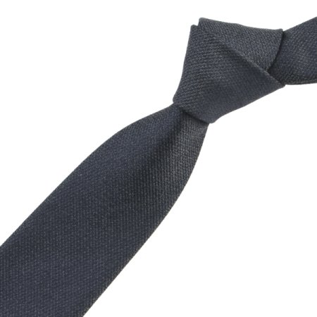 깔끔한 조직감이 돋보이는 솔리드타이