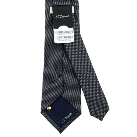 입체적인 조직감이 돋보이는 타이