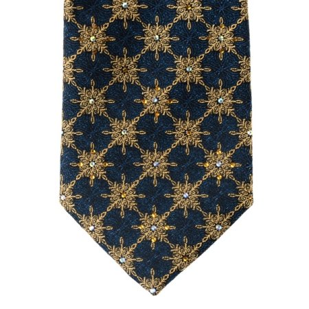 골드빛 클래식 문양의 고가큐빅타이