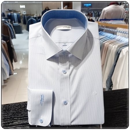 스트레치 소재의 핀스트라이프 원단셔츠