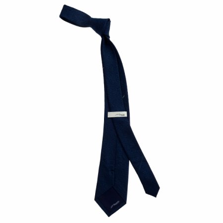 포인트가 돋보이는 원포인트 큐빅타이