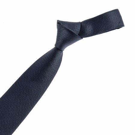 섬세한 조직감이 돋보이는 솔리드 타이