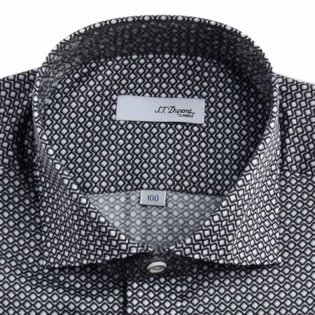 마름모 변형 모티브패턴을프린트한셔츠