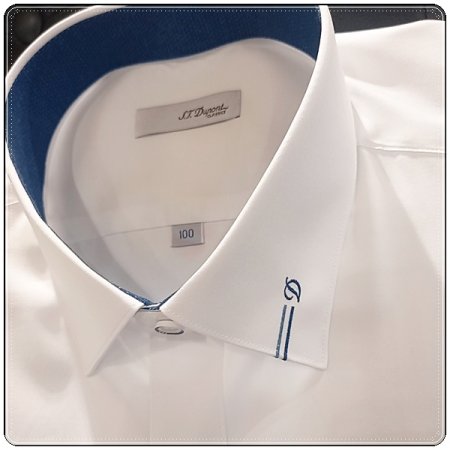 투톤자수와 D로고 자수 셔츠