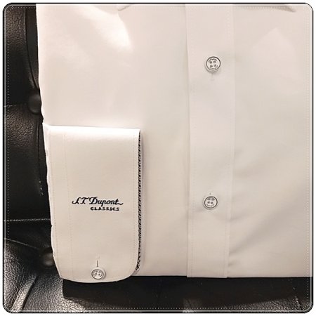 트윌소재를 사용한 기본 컴포터블 셔츠