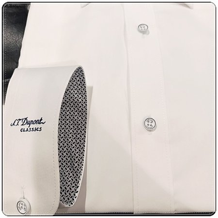 트윌소재를 사용한 기본 컴포터블 셔츠