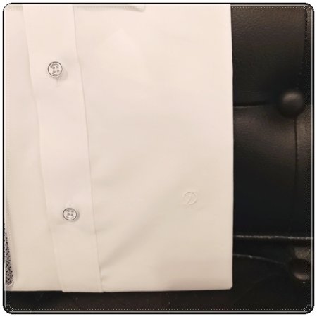 트윌소재를 사용한 기본 컴포터블 셔츠